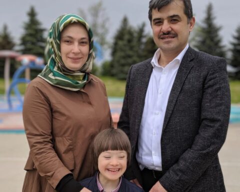 Hakan Acar and family