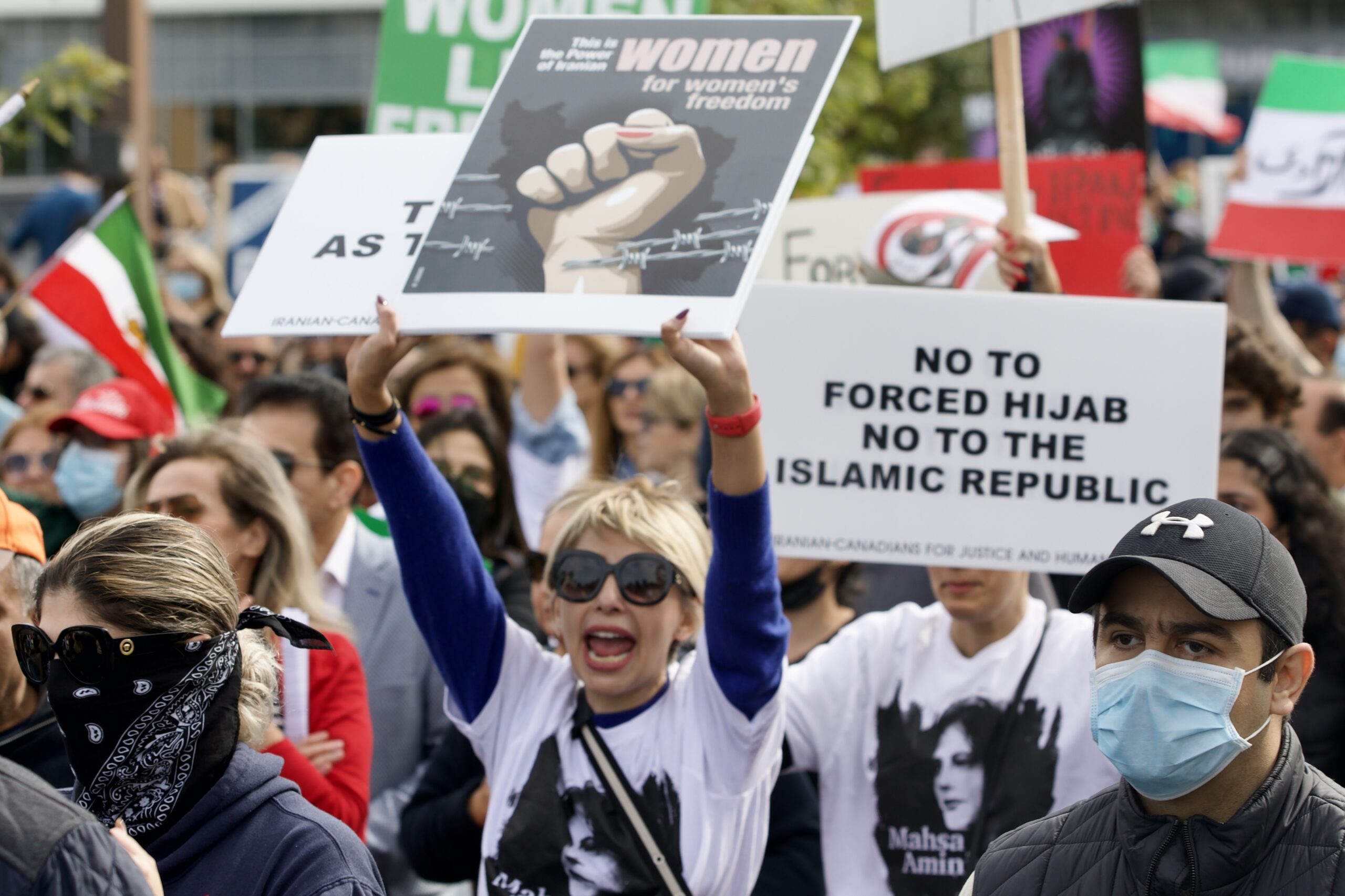 50,000 protest against Iran in Toronto