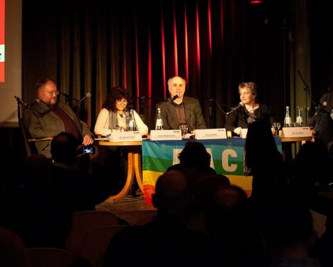 Yanar Mohammed (second from left) attends the Die Linke conference in Berlin in 2013. Photo via Wikimedia Commons.